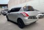 White Suzuki Swift 2017 for sale in Manual-2