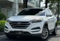 Selling White Hyundai Tucson 2017 in Makati-2