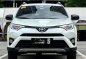 Selling White Toyota Rav4 2018 in Makati-4