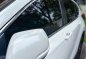 Selling White Honda Cr-V 2018 in Quezon City-2