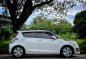 Pearl White Suzuki Swift 2017 for sale in Manual-2