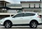 Selling White Toyota Rav4 2018 in Makati-6
