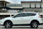 Selling White Toyota Rav4 2018 in Makati-9