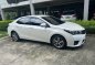Sell Pearl White 2015 Toyota Corolla altis in Pasig-2