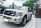 Selling White Ford Expedition 2010 in Bacoor-2