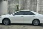 Pearl White Toyota Camry 2018 for sale in Automatic-4