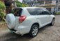 Selling White Toyota Rav4 2011 in Quezon City-7