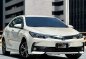 White Toyota Corolla altis 2018 for sale in Makati-0