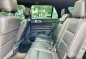 Selling White Ford Explorer 2013 in Makati-9