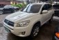 Selling White Toyota Rav4 2011 in Quezon City-0