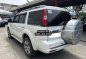 White Ford Everest 2010 for sale in Automatic-3