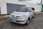 White Toyota Innova 2005 for sale in Automatic-9