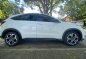 White Honda Hr-V 2019 for sale in Automatic-0