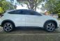 White Honda Hr-V 2019 for sale in Automatic-3