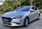 Selling White Mazda 3 2017 in Manila-1