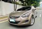 Selling White Hyundai Elantra 2013 in Makati-1