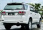 Selling White Toyota Fortuner 2012 in Makati-9