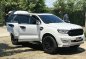 Selling White Ford Everest 2019 in Manila-1