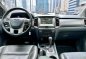 Selling White Ford Everest 2016 in Makati-2