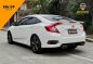 Silver Honda Civic 2018 for sale in Automatic-5