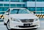Selling White Toyota Camry 2014 in Makati-2