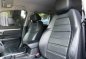 Selling White Honda Cr-V 2018 in Manila-3