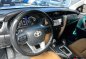 Selling White Toyota Fortuner 2017 in Quezon City-6