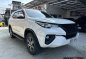Selling White Toyota Fortuner 2017 in Quezon City-9