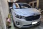 White Kia Carnival 2017 for sale in Automatic-1