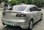 Selling White Mazda 3 2010 in Quezon City-2