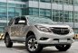 Selling White Mazda Bt-50 2019 in Makati-0