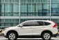 Selling White Honda Cr-V 2012 in Makati-6