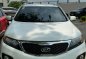 Selling White Kia Sorento 2017 in Manila-4