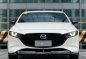 Selling White Mazda 3 2021 in Makati-1