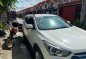 Selling Bronze Hyundai Santa Fe 2017 in Binangonan-1