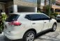 Pearl White Nissan X-Trail 2015 for sale in Automatic-3