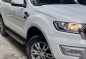 Selling White Ford Everest 2018 in Quezon City-8