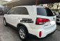 White Kia Sorento 2014 for sale in Mandaue-5