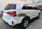 White Kia Sorento 2014 for sale in Mandaue-4