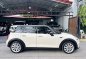 White Mini Cooper 5-Door 2017 for sale in Automatic-2