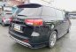 Sell White 2018 Kia Carnival in Pasig-3