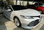 Selling Pearl White Toyota Camry 2019 in Pasig-1