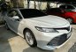 Selling Pearl White Toyota Camry 2019 in Pasig-3