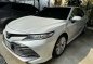 Selling Pearl White Toyota Camry 2019 in Pasig-9