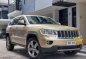 White Jeep Grand Cherokee 2012 for sale in Quezon City-0