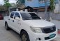 White Toyota Hilux 2013 for sale in Quezon City-0