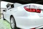 Pearl White Toyota Camry 2017 for sale in Pasig-3