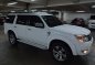 Selling White Ford Everest 2013 in Taguig-2
