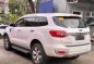 White Ford Everest 2018 for sale in -0