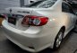 Sell Pearl White 2013 Toyota Altis in Manila-5